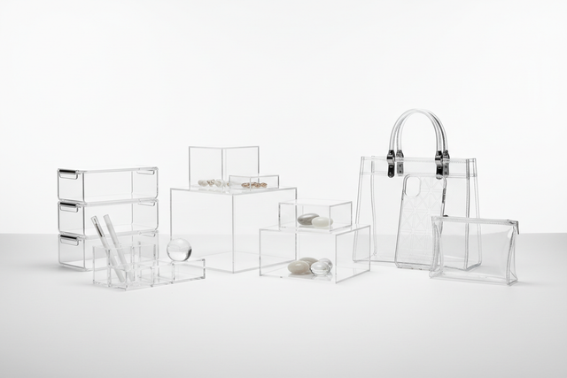 Transparent / Transparent