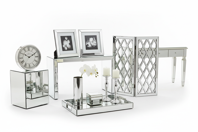 Mirrored / Miroir - Collection Banner