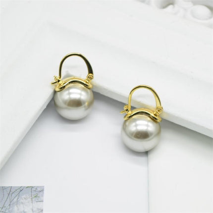 Qingdao Wholesale European and American Fashion Sense Earrings French Baroque Earrings Women Internet Celebrity Elegant Big Pearl Earrings presale