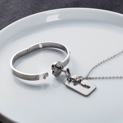 Tanabata Valentine's Day gift titanium steel concentric lock love lock bracelet key unlock couple jewelry factory direct sales