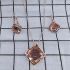 Champagne Gold: Pale Peach Crystal