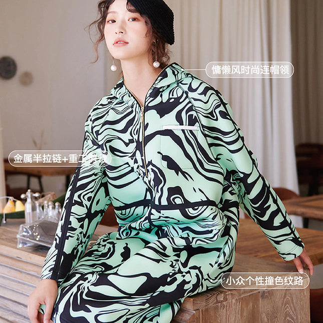European and American Spring New Loose Geometric Windbreaker Fluorescent Green Hooded Sports Long Sweater Skirt L8061