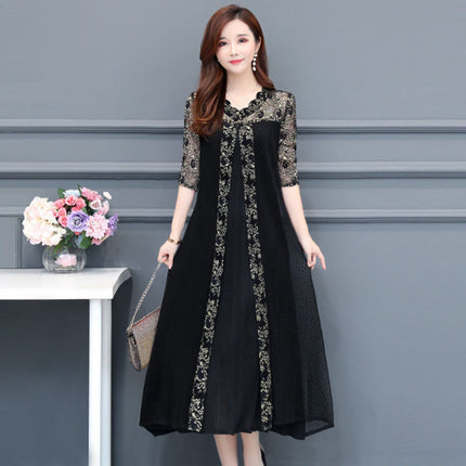 Spring Outfit for Plus-Size Women: Over-The-Knee Dress That Hides the Belly and Looks Slimming, Lace Long Dress with a Trendy Patchwork Design