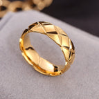 6mm Rhomboid Gold / 5.