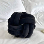 Black / M