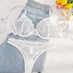 Blanc / L