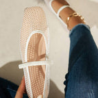 Beige / CN40