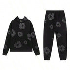 Black / M