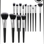 Multicolor / 14 Makeup Brushes