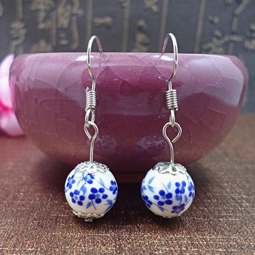 Original handmade creative earrings Chinese style ceramic earrings blue and white porcelain ear hook National style eardrop supply wholesale