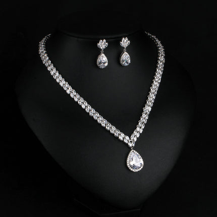 European and American dinner style necklace all copper clip zircon necklace earrings suit super flash can not drop drill