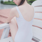 White / M