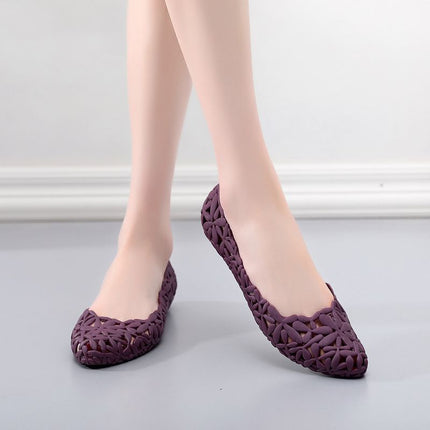 2025 Summer Hollow Pointed Jelly Shoes Floral Breathable Shallow Flat Sandals Beach Shoes Bird's Nest Clogs for Women