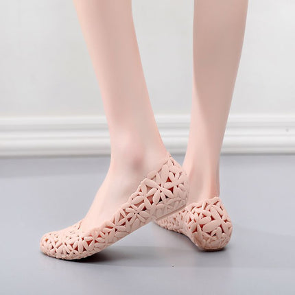 2025 Summer Hollow Pointed Jelly Shoes Floral Breathable Shallow Flat Sandals Beach Shoes Bird's Nest Clogs for Women