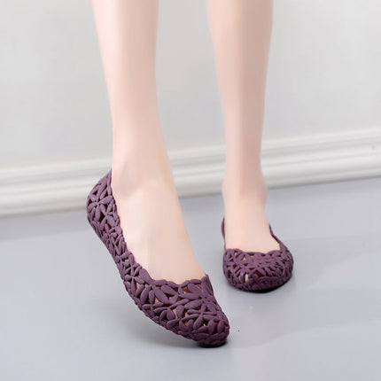 2025 Summer Hollow Pointed Jelly Shoes Floral Breathable Shallow Flat Sandals Beach Shoes Bird's Nest Clogs for Women