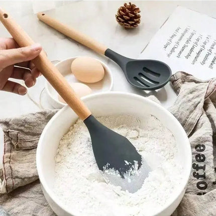 12Pcs Kitchen Utensil Set Silicone Spatula Set Wooden Handle Cooking Tools Kit with Holder Heat-Resistant Cookware for Kitchen