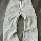 GRAY / L
