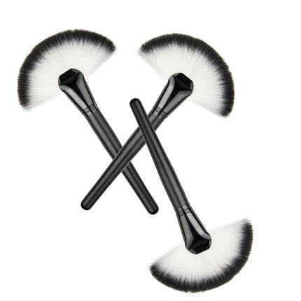 1PCS Soft Makeup Large Fan Brush Foundation Blush Blusher Powder Highlighter Brush Powder brushes Cosmetic Brushes Maquiagem