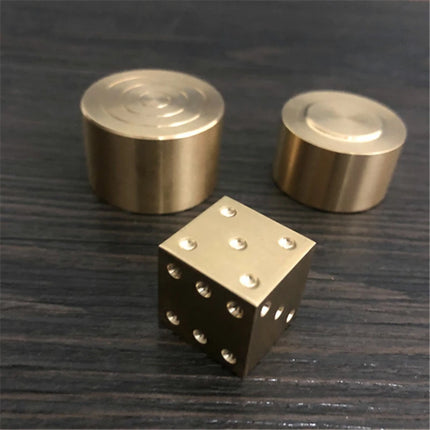 Super Mental Die (Brass) Magic Tricks Stage Close Up Magia Dice Number Prediction Magie Metalism Gimmick Prop Accessories
