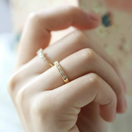 Huitan Delicate Thin Rings for Women Silver Color/Gold Color Shiny CZ Fancy Wedding Eternity Rings Fashion Accessories Jewelry