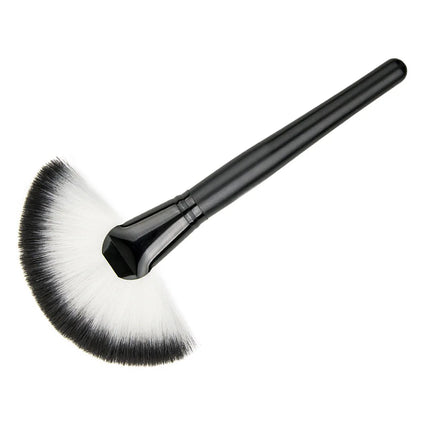 1PCS Soft Makeup Large Fan Brush Foundation Blush Blusher Powder Highlighter Brush Powder brushes Cosmetic Brushes Maquiagem