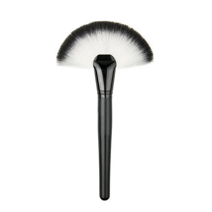 1PCS Soft Makeup Large Fan Brush Foundation Blush Blusher Powder Highlighter Brush Powder brushes Cosmetic Brushes Maquiagem