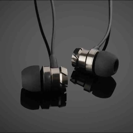 Metal Wired Super Bass Earbud 3.5mm Built-in Microphone Hand Free Noise Reduction Gaming Universal Headset Sport Earphone