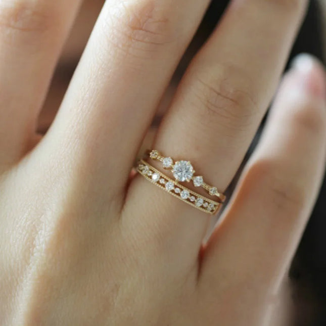 Huitan Delicate Thin Rings for Women Silver Color/Gold Color Shiny CZ Fancy Wedding Eternity Rings Fashion Accessories Jewelry