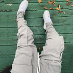 greywhite / L