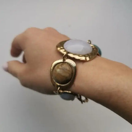 2025 New Indian Ethnic Vintage Bracelet Women Fashion Boho Statement Charm Metal Hollow Links Resin Stone Bracelets Jewelry