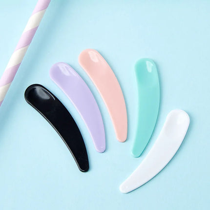 100pcs/lot Mini Cosmetic Spatula Scoop Disposable Mask White Black Green Purple Plastic Spoon Makeup Tool 5.5cm