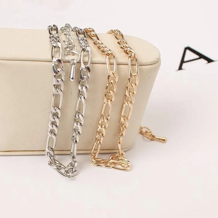 New Personalized Butterfly Pendant Anklet Summer Beach Leg Chain Handcrafted Anklet Gold And Silver Headwear Wholesale And Retai