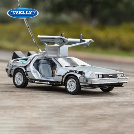 WELLY 1:24 Diecast Alloy Model Car DMC-12 delorean back to the future Time Machine Metal Toy Car For Kid Toy Gift Collection