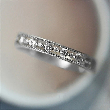Huitan Delicate Thin Rings for Women Silver Color/Gold Color Shiny CZ Fancy Wedding Eternity Rings Fashion Accessories Jewelry