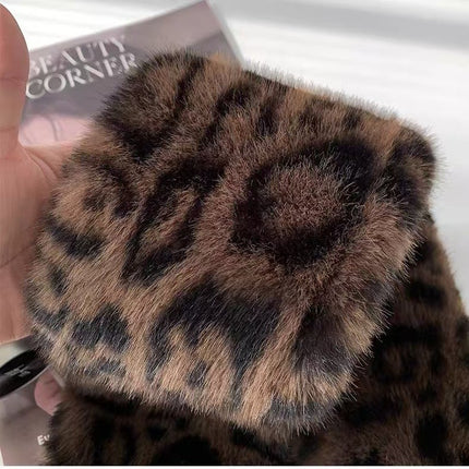 Leopard Print Plush Hat and Scarf Two-Piece Set for Autumn and Winter, Thickened and Warm, Cold-Proof, Ear-Protecting, Fashionable Neck Warmer