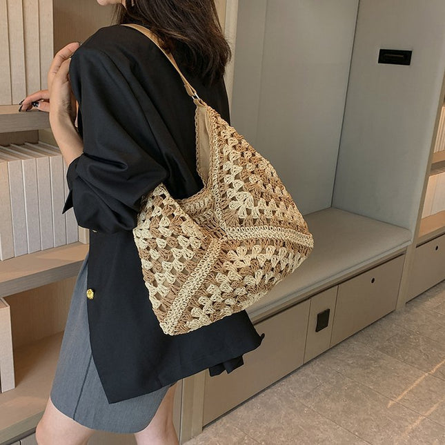 2025 New Triangle Woven Straw Bag Women's All-match Shoulder Large Capacity Tote Bag Fashionable Holiday Beach Bag