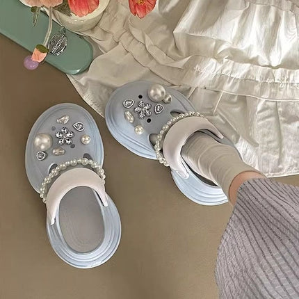 2026 Summer Women's Clogs with Water Pearl Necklace, Non-Slip Closed-Toe Eva Slippers with Height Increase and Stylish Appearance