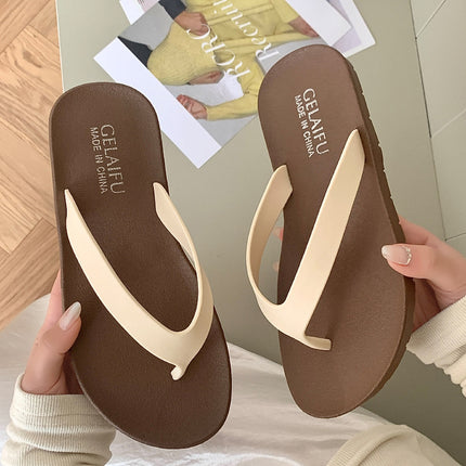 Flip-Flops for Women, Summer Outdoor Wear, Flat-Soled Fashionable Internet Celebrity Beach Sandals, Soft-Soled Bathing Non-Slip Flip-Flops