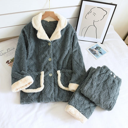 A variety of plus size 200kg month clothing autumn and winter flannel padded soft coral fleece pregnant women nursing clothing