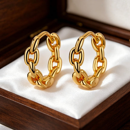 European and American Niche Earrings Design Light Luxury High-End Earrings for Women Summer Simple and Versatile Copper Gold-Plated Earrings Wholesale