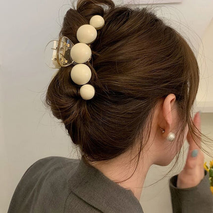 Celebrity-Inspired New High-Value French-Style Shark Hair Clip with Elegant Beads for Stray Hair, Suitable for the Back of the Head