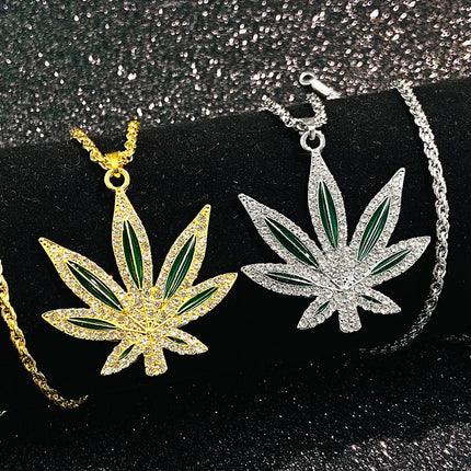 Cross-border New Diamond Maple Leaf Necklace Cold Wind Small Lilac Leaf Pendant Chains Punk Hip-hop Necklace Chain