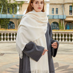 Milky white / Aa wool 330g (200*70cm)