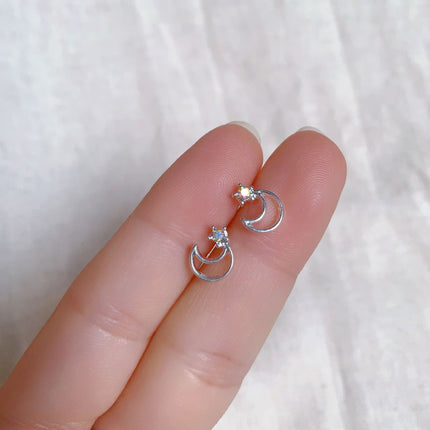 2025 New Style Earrings with a Unique Design, High-End Feel, Versatile for Everyday Wear, Fashionable Earrings Wholesale, Ear Studs for Women, Ear Cartilage Studs