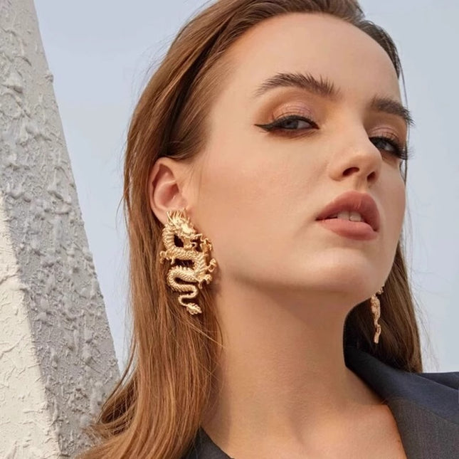 2024 New Chinese Dragon Totem Democratic Style Fashion Trend Street Shooting Didi Dragon Personality Fashion Earrings for Women