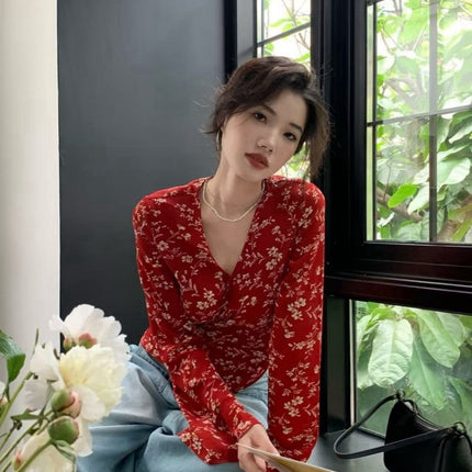 French-Style Retro Romantic Floral V-Neck Shirt with a Tie Waist, Fashionable and Versatile Top for Women in Spring and Autumn