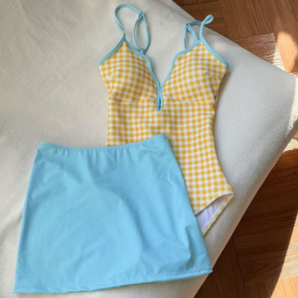 Source manufacturers small fresh plaid student one-piece swimsuit triangle slim slim hot spring holiday swimming pure wind