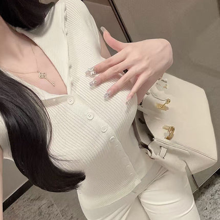 South Korea Dongdaemun Sexy Elegant Slim-fit Slimming Figure Feminine Single-breasted Short-sleeved Knitted T-shirt Top