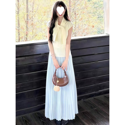 Korean Style Petite Outfit Set for Summer: This Year's Popular Knitted Top and Pleated Skirt Two-Piece Set