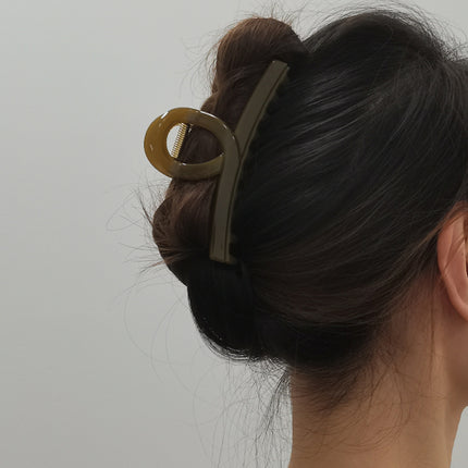 Hold on, hold on tight! The amount of hair can also be more! Color praise quality control good shark catch French catch clip spring and summer Women